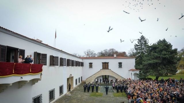 Premierul nu susţine proiectul Casei Regale. Guvernul român va da aviz negativ către Parlament: Palatul Elisabeta trebuie să revină statului român