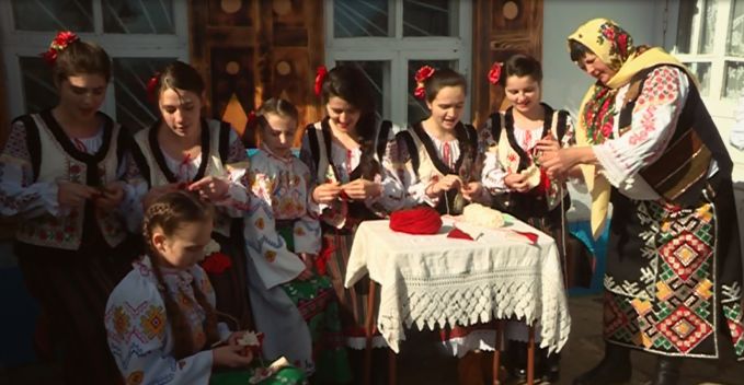 FOTO. Urmăreşte şapte tradiţii de Dragobete care sunt încă respectate în localităţile din Moldova
