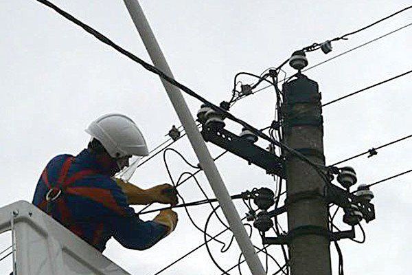 85 de localităţi din centrul şi sudul Moldovei continuă să rămână fără energie electrică