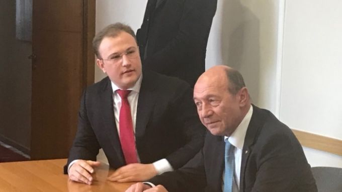 Dosarul: Traian Băsescu versus Igor Dodon. Examinarea a fost amânată