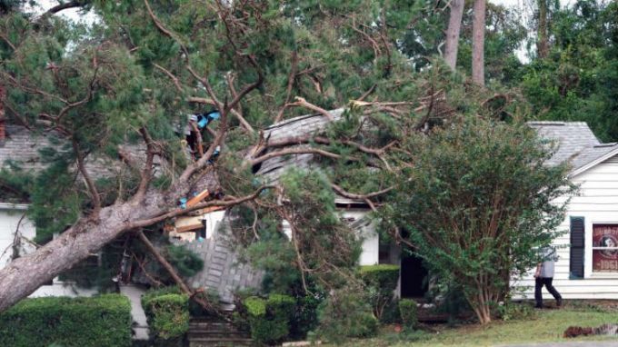 SUA: Cel puţin cinci oameni au murit din cauza uraganului Michael
