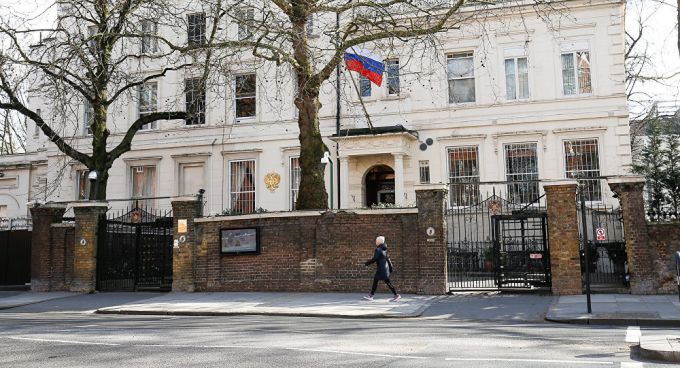 Ambasada rusă: Sprijinul Londrei pentru noile sancţiuni UE contra Rusiei are scopul să submineze relaţiile UE-Rusia
