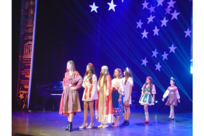 Cea de-a II-a ediţie a Festivalului-concurs internaţional „Constelaţia talentelor” a început în R. Moldova