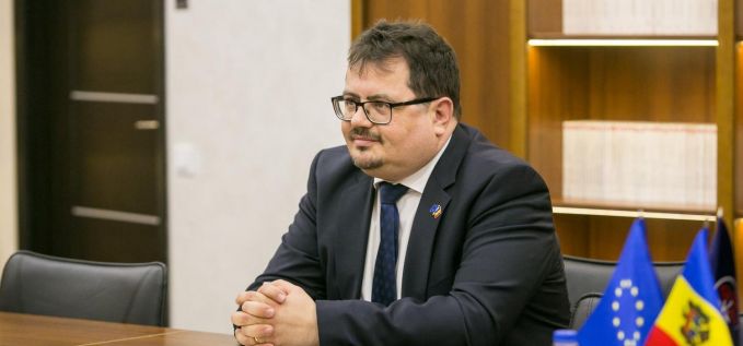 Emisiunea „Conexiuni”: Interviu cu ambasadorul UE, care spune că viitorul R. Moldova depinde doar de modul în care este guvernată