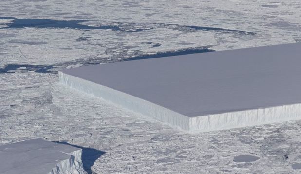 Un aisberg cu o formă ciudată a fost descoperit de o cercetătoare NASA