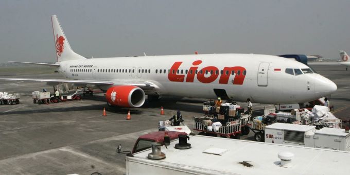 Avionul prăbuşit în Indonezia era un aparat nou. Avea doar 800 de ore de zbor