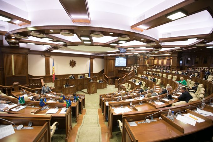 Deputaţii au respins: În Parlament nu vor avea loc audieri pe marginea privatizării „Air Moldova”