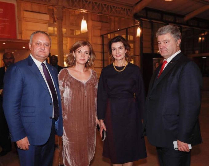 FOTO. Igor Dodon s-a întâlnit cu Klaus Iohannis şi Petro Poroşenko, la Paris