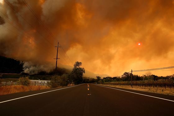 VIDEO. INCENDIILE din California se extind: 25 persoane au murit. Oraşul Paradise, devastat de flăcări