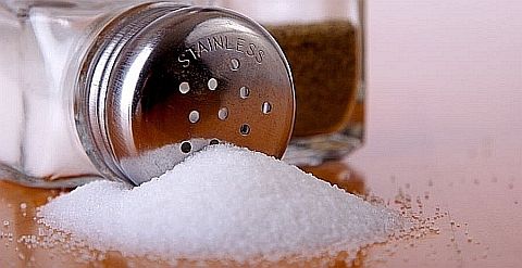Cetăţenii R. Moldova consumă de două ori mai multă sare decât norma