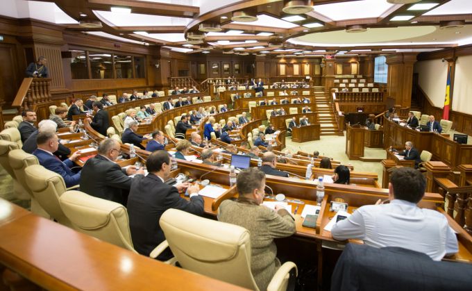 Parlamentul a aprobat Codul Civil într-o nouă redacţie