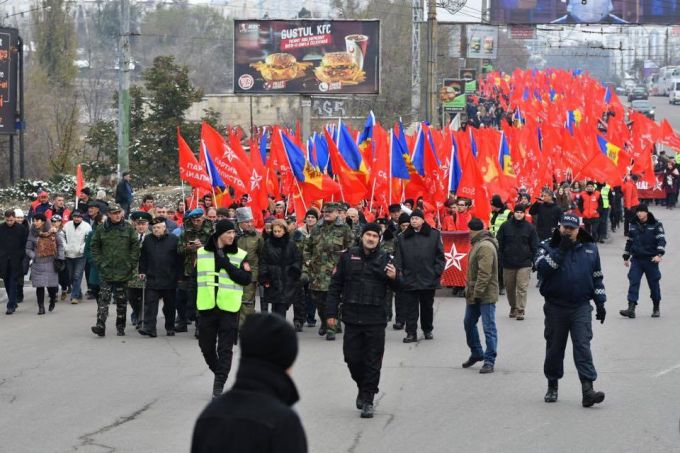PSRM a pornit în marş spre Piaţa Marii Adunări Naţionale din Chişinău