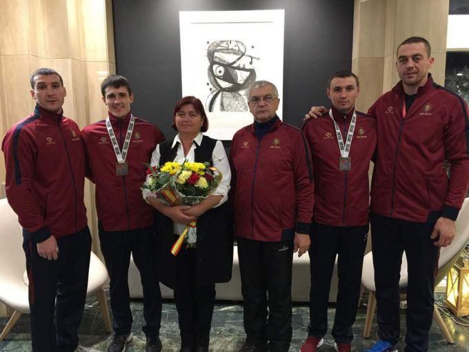 Două medalii de bronz la Campionatul Uniunii Europene de box