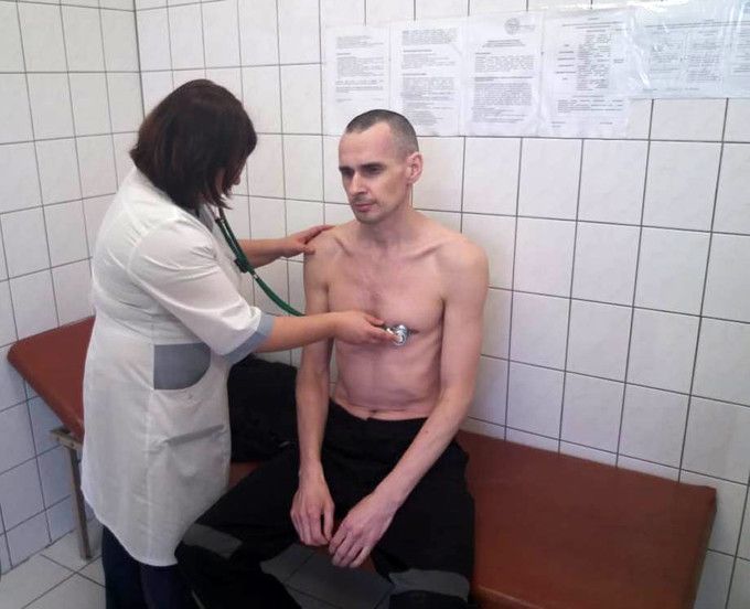 Regizorul ucrainean Oleg Senţov declară că a "supravieţuit" celor 145 de zile de greva foamei