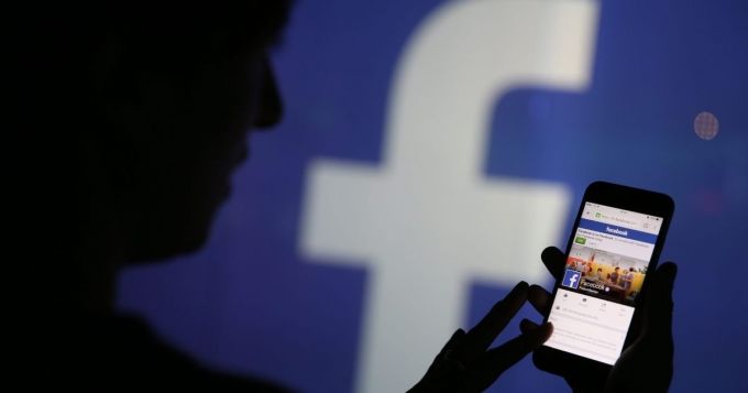 Postările „senzaţionale” sau de tip „clickbait” vor fi penalizate de Facebook