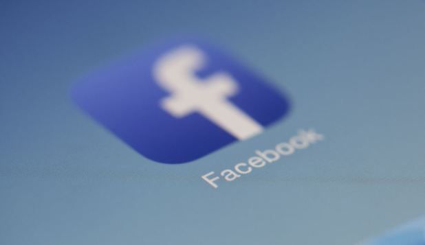 Facebook a adăugat o secţiune unde poţi vedea exact cât timp ai petrecut online