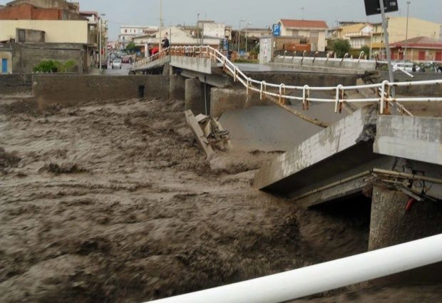 VIDEO. Inundaţii în Italia: cel puţin 12 morţi în urma furtunilor produse în Sicilia