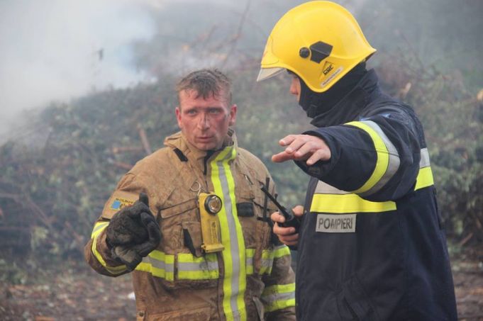 VIDEO. Cel mai cunoscut pompier din Republica Moldova, Dumitru Polşcin, îşi încheie activitatea de salvator