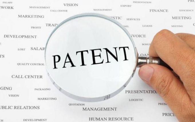 Data limită pentru desfăşurarea comerţului cu amănuntul în bază de patentă ar putea fi prelungită cu încă un an