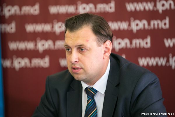 Maxim Lebedinschi: Motivele care au stat la baza suspendării preşedintelui trebuiau lichidate prin negocieri