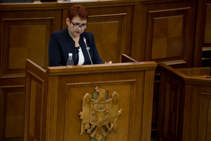 Deputata PD Raisa Apolschii, numită de Parlament în funcţia de judecător la Curtea Constituţională