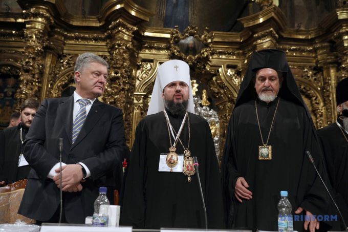 Poroşenko a anunţat ofical crearea Bisericii ortodoxe ucrainene