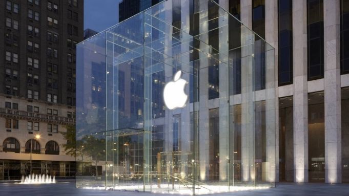 Apple a fost dat în judecată de utilizatorii de iPhone pentru reclamă mincinoasă în legătură cu noile modele