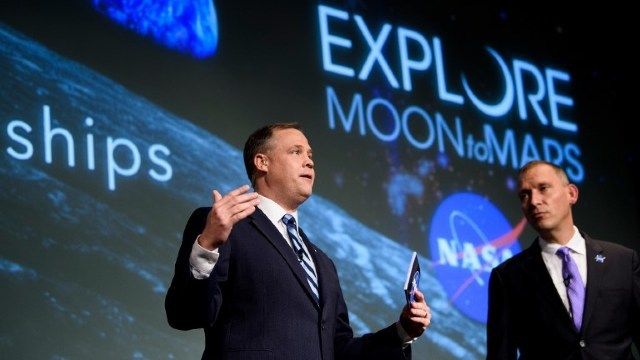 NASA va reveni pe Lună, pe care vrea să o transforme în rampă de lansare pentru misiunile spre Marte