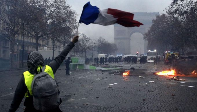 Noi proteste în Franţa, în ciuda măsurilor anunţate de Guvern
