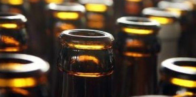 Pe etichetele băuturilor alcoolice vor fi aplicate simboluri noi: 18+ şi abţinerea de la consum în timpul sarcinii