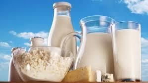 Scandalul lactatelor: Autorităţile ameninţă cu sancţiuni dure, dar amână aplicarea normelor UE