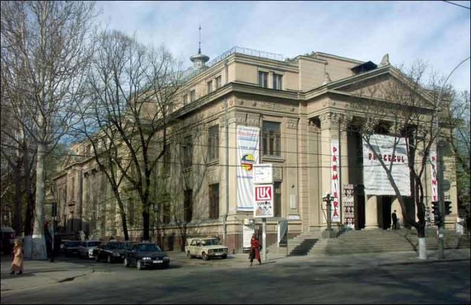 La Teatrul Naţional "Mihai Eminescu" puteţi vedea săptămâna viitoare drame, spectacole şi comedii