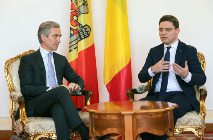 Iurie Leancă a avut o întrevedere oficială la Bucureşti cu omologul român Victor Negrescu