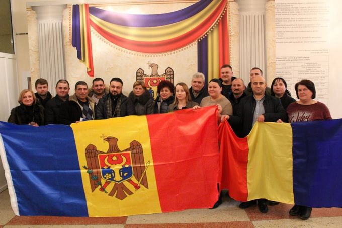 Merenenii îşi doresc Unirea cu România. Consiliul local a semnat Declaraţia simbolică