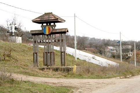 Satul Scoreni din raionul Străşeni a semnat Declaraţia simbolică de Unire cu România