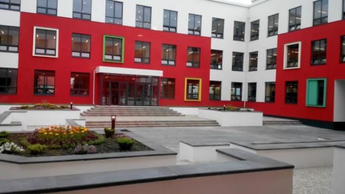 VIDEO. O instituţie de învăţământ din Republica Moldova a obţinut statutul de „Şcoală Internaţională Cambridge”