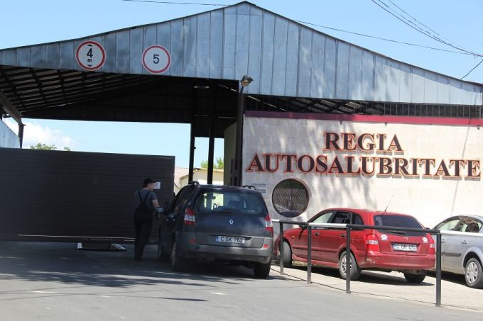 Şef nou la Regia „Autosalubritate”. Directorul de la Spaţii Verzi demisionează 