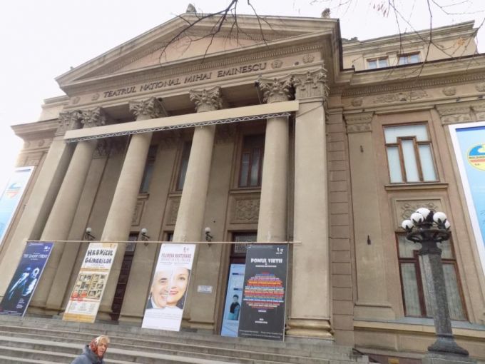 Iubitorii de artă sunt aşteptaţi la Teatrul Naţional "Mihai Eminescu" din Chişinău
