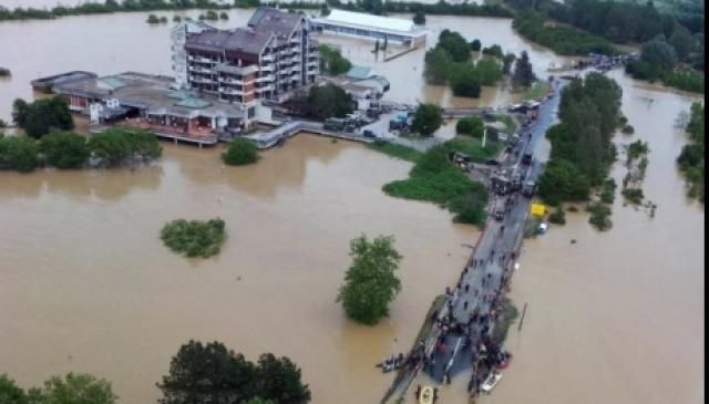 Albania - zeci de familii evacuate din cauza inundaţiilor