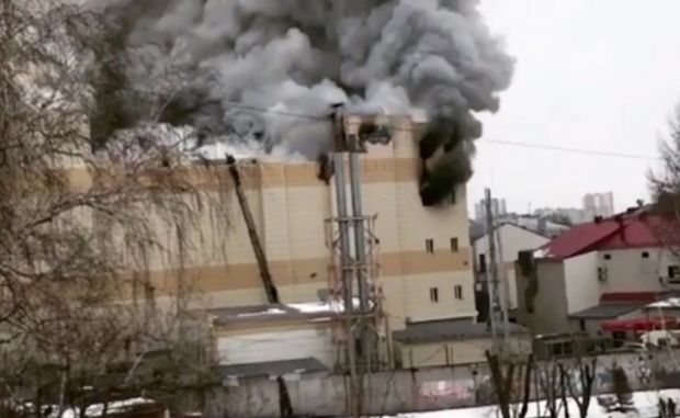 Incendiu într-un mall din Rusia. Trei copii şi o femeie au murit 35 de persoane date dispărute
