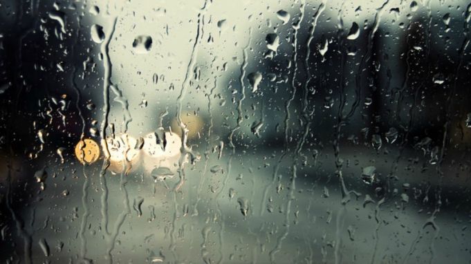 Meteorologii prognozează vreme caldă, dar şi ploi în unele zone ale ţării