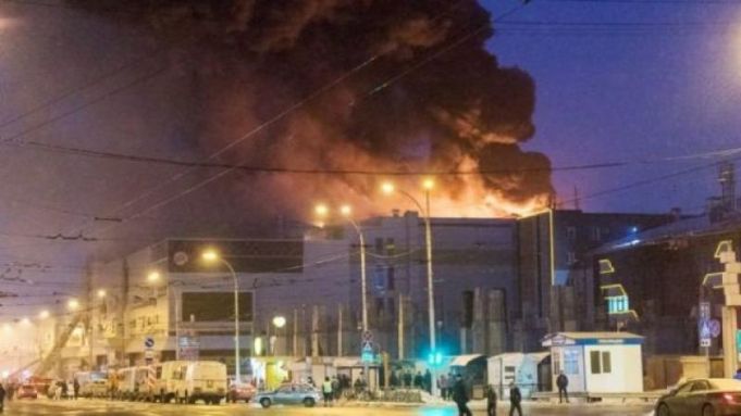 Incendiul devastator din Rusia: Autorităţile spun că mall-ul a fost construit ilegal şi fac noi arestări