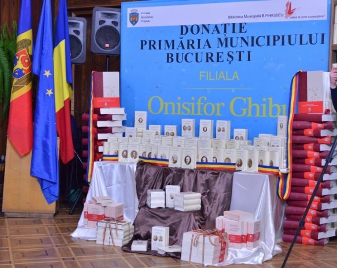 FOTO. 600 de cărţi, din donaţia de 20 de mii din partea Bibliotecii Mitropolitane Bucureşti, au fost aduse la Chişinău
