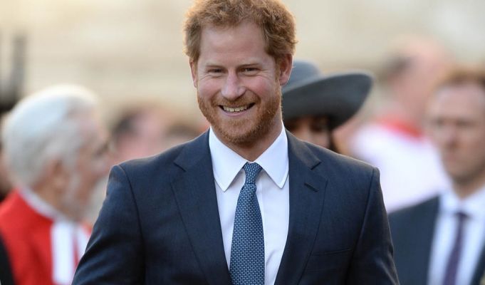 Regina Elisabeta a II-a l-a numit pe Prinţul Harry ambasador al tineretului pentru Commonwealth