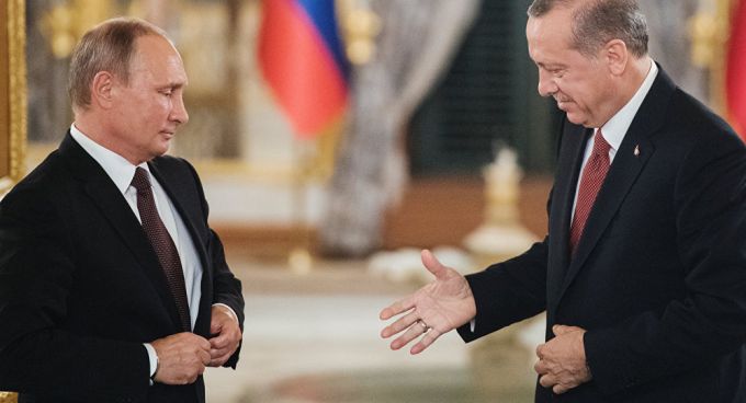 Vladimir Putin se întâlneşte în Turcia cu omologii turc şi iranian; pe agendă este şi conflictul sirian