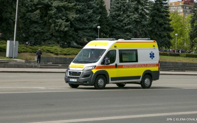 Primele ambulanţe noi pentru serviciul AMU au ajuns în ţară