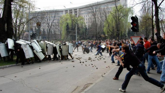 Nouă ani de la evenimentele din 7 aprilie 2009. Protestele antiguvernamentale care au degenerat în devastări