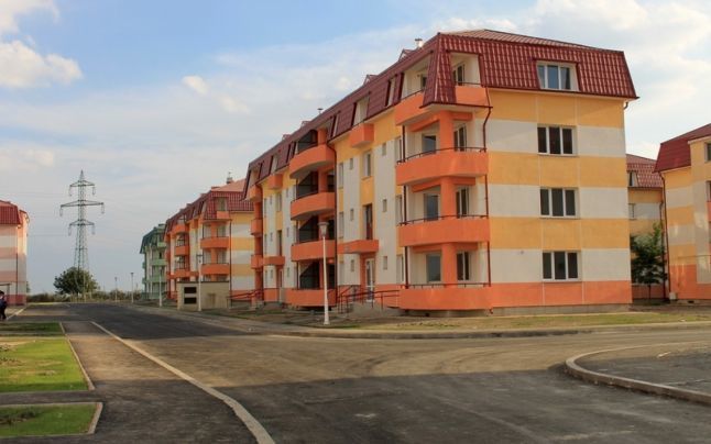 Mold-street: „Apartamente sociale” cu 723 euro pentru un metru pătrat, construite de o firmă cu datorii la buget