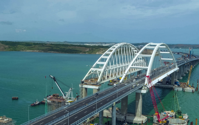 NATO condamnă inaugurarea podului care leagă Crimeea de Rusia