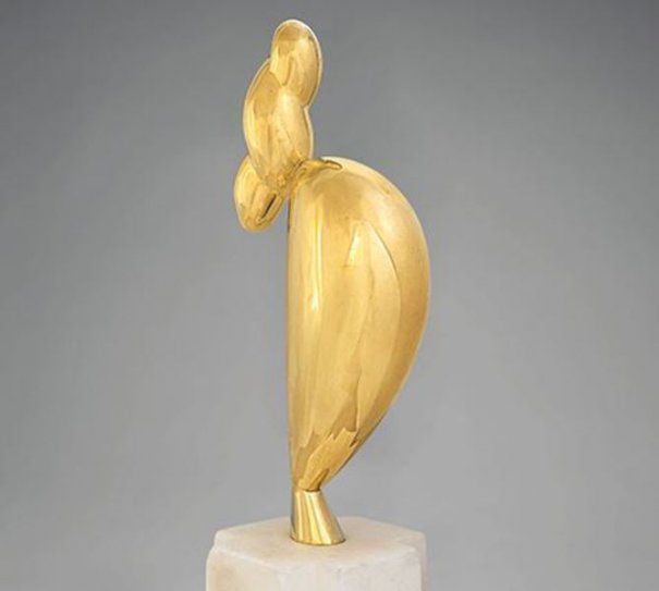 Sculptura "La jeune fille sophistiquée", de Brâncuşi, vândută cu preţul record de 71 de milioane de dolari
